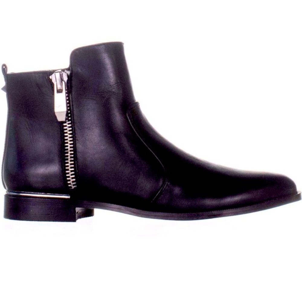 Marc Fisher Women’s Black Leather Ankle Bootie Size 7.5